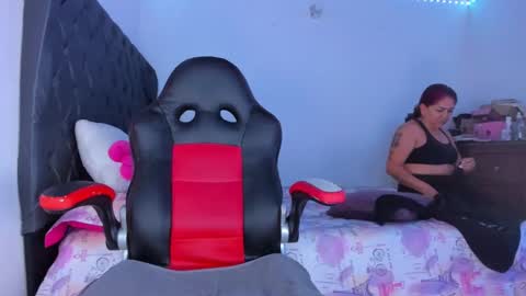 lucy online show from October 2025 07:01:01 AM