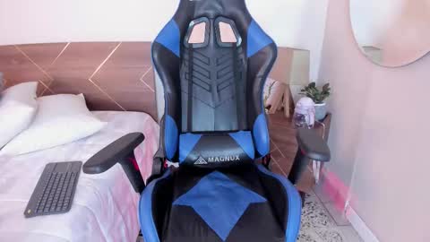 Your Lucy online show from November 2025 04:55:02 AM