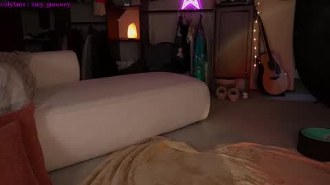 Lucy. online show from January 2025 05:09:01 AM