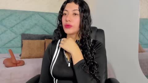 Snapshot of lucy_greys_ chatting on February 2026 11:50:02 AM Lucy Greys online show from February 2026 11:50:02 AM