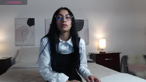 Snapshot of lucy_joi chatting on January 2025 01:43:02 AM Luciana online show from January 2025 01:43:02 AM