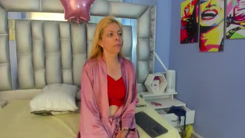  SleepyAbuela online show from November 2025 03:22:02 PM