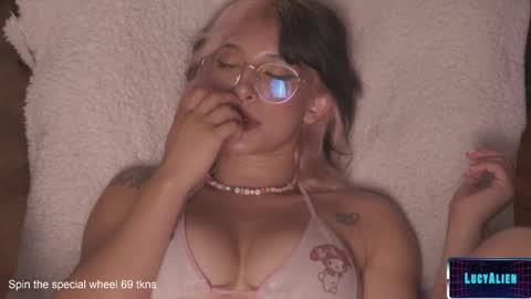 Lucy Alien  online show from January 2025 11:14:02 PM