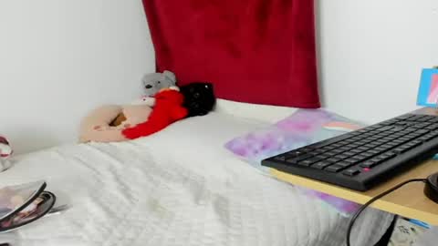 Snapshot of lucyblood chatting on May 2026 12:59:02 AM lucyblood online show from May 2026 12:59:02 AM