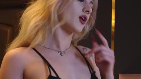 Lucy Lexton online show from February 2025 06:25:02 AM