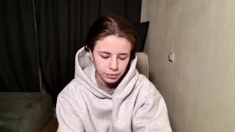 Snapshot of lucyrait chatting on February 2025 06:50:02 AM Lucy online show from February 2025 06:50:02 AM