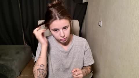 Snapshot of lucyrait chatting on February 2025 09:56:01 AM Lucy online show from February 2025 09:56:01 AM