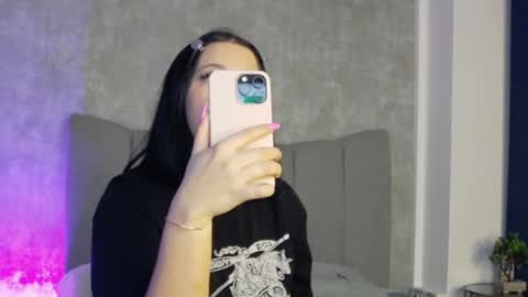 lucyrayy online show from February 2026 08:01:02 PM