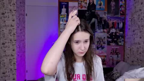 Lucy Rose online show from November 2025 04:45:02 AM