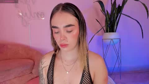 Lucy online show from October 2025 04:57:02 AM