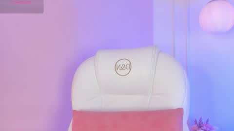 Lucy online show from November 2025 04:55:01 AM