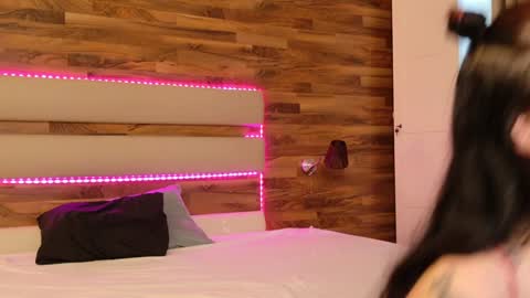 Snapshot of lucywilow chatting on December 2024 07:26:02 AM LucyWillow online show from December 2024 07:26:02 AM