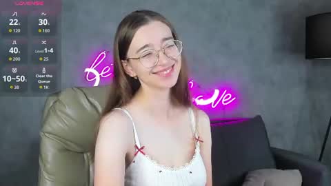 Snapshot of lucyy_green chatting on August 2026 12:53:02 AM Lucy online show from August 2026 12:53:02 AM