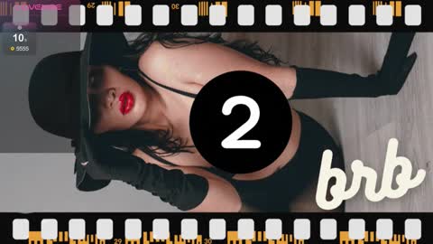 Snapshot of lucyy_liiu chatting on October 2025 01:12:02 PM Lucy Liiu online show from October 2025 01:12:02 PM