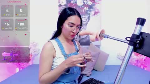 Snapshot of lucyy_liiu chatting on November 2025 01:55:01 PM Lucy Liiu online show from November 2025 01:55:01 PM