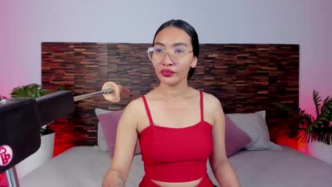 Lucy Liiu online show from March 2026 08:23:02 PM