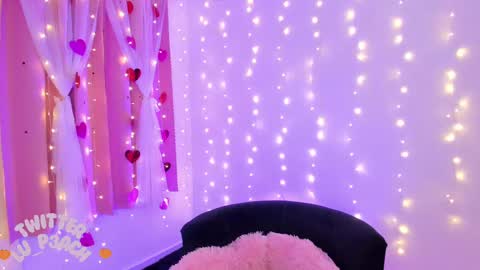 Snapshot of lucyy_peach chatting on February 2025 12:27:02 AM LUCYY FROM HOME  online show from February 2025 12:27:02 AM