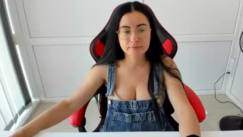 Snapshot of lucyycharm chatting on July 2026 12:45:02 PM Lucy online show from July 2026 12:45:02 PM