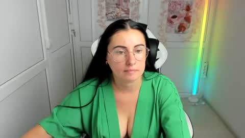 Snapshot of lucyycharm chatting on July 2026 12:12:01 PM Lucy online show from July 2026 12:12:01 PM