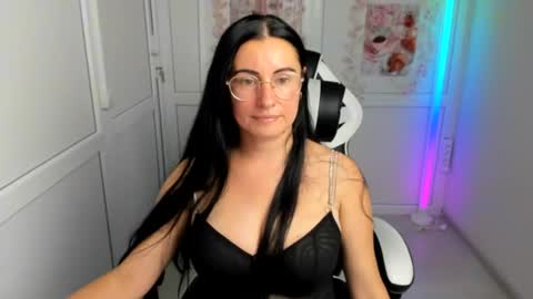 Snapshot of lucyycharm chatting on July 2026 02:13:01 PM Lucy online show from July 2026 02:13:01 PM