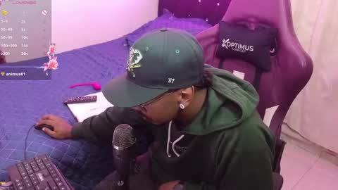 Snapshot of lufehott chatting on December 2024 01:56:01 AM lufehott online show from December 2024 01:56:01 AM