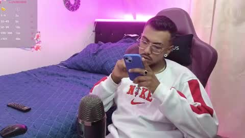 Snapshot of lufehott chatting on December 2024 08:25:02 PM lufehott online show from December 2024 08:25:02 PM