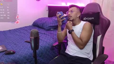 Snapshot of lufehott chatting on December 2024 05:44:01 AM lufehott online show from December 2024 05:44:01 AM