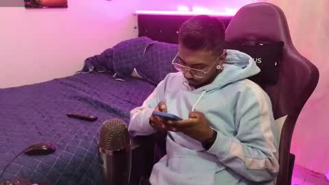 Snapshot of lufehott chatting on January 2025 06:07:02 AM lufehott online show from January 2025 06:07:02 AM