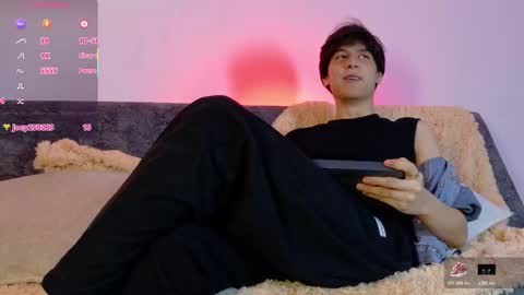 Snapshot of lui_x_dust chatting on February 2026 05:47:02 AM Lui online show from February 2026 05:47:02 AM