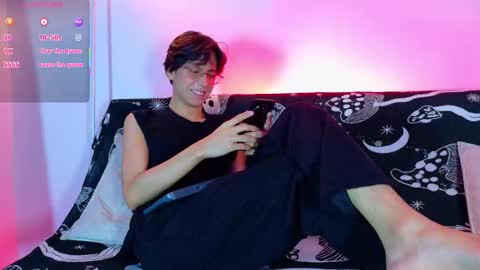 Snapshot of lui_x_dust chatting on February 2026 04:32:01 AM Lui online show from February 2026 04:32:01 AM