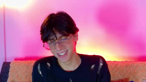 Snapshot of lui_x_dust chatting on February 2026 05:18:02 AM Lui online show from February 2026 05:18:02 AM