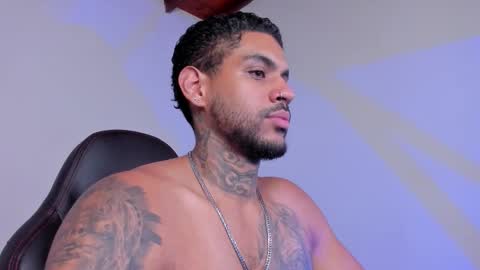 Luigi Vitale online show from November 2025 01:05:01 AM