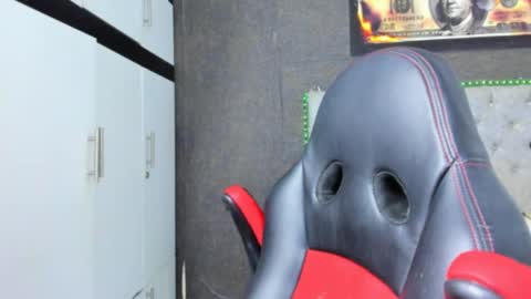 Luigi Independent model online show from April 2026 04:34:01 AM