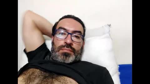 Snapshot of luis2988z chatting on March 2026 11:51:02 PM Hairyman online show from March 2026 11:51:02 PM