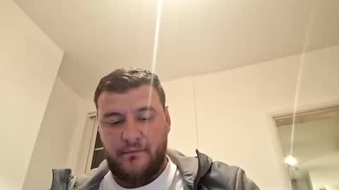 luis60569 online show from April 2026 11:13:01 PM