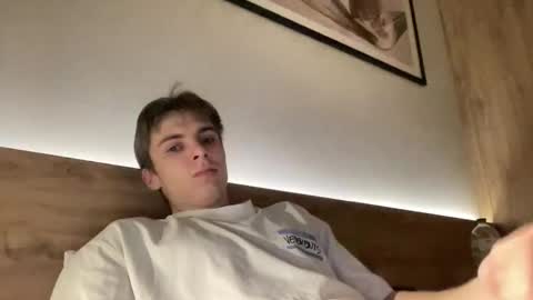 Snapshot of luis_7777 chatting on November 2025 04:29:02 PM Luis online show from November 2025 04:29:02 PM