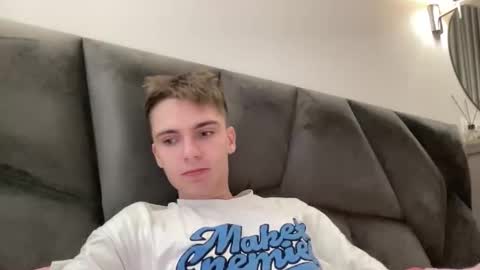 Snapshot of luis_7777 chatting on November 2025 08:49:02 AM Luis online show from November 2025 08:49:02 AM