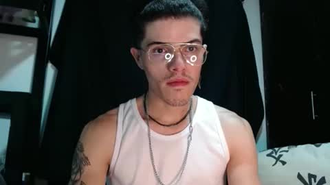 Snapshot of luis_as chatting on October 2025 12:08:02 AM Luis AS online show from October 2025 12:08:02 AM