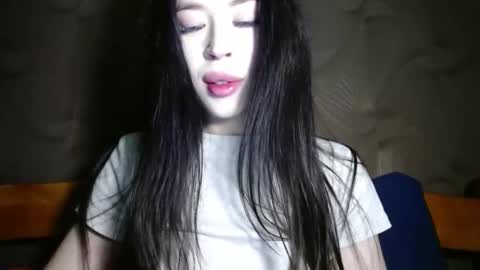 luisa lovedom online show from April 2026 07:58:01 PM