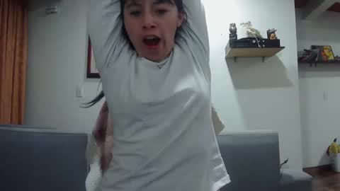 Snapshot of luisa_hollmes chatting on October 2025 11:39:02 PM luisa_hollmes online show from October 2025 11:39:02 PM