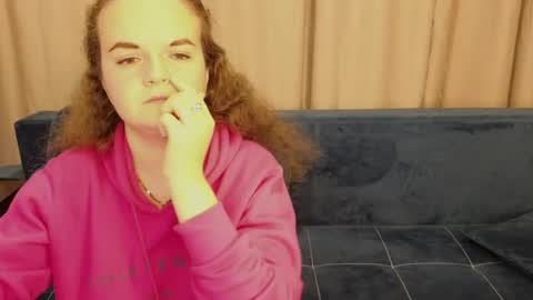 Snapshot of luisa_rosee chatting on February 2025 09:26:02 PM Luisa Rosee online show from February 2025 09:26:02 PM