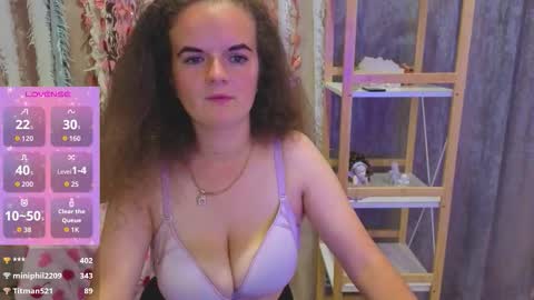 Snapshot of luisa_rosee chatting on September 2025 01:38:02 AM Luisa Rosee online show from September 2025 01:38:02 AM