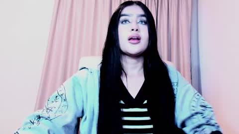 Snapshot of luisaa_diaz_ chatting on June 2026 11:18:01 PM Luisa Diaz online show from June 2026 11:18:01 PM