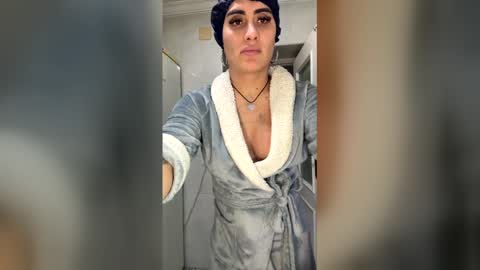 Snapshot of luisamonsterdick chatting on December 2025 05:19:02 PM Luisa Monsters online show from December 2025 05:19:02 PM