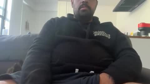 Luis. online show from April 2026 07:01:01 PM