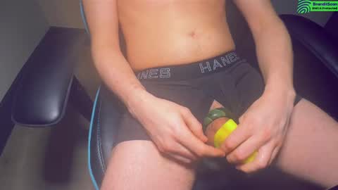 lukatripp online show from February 2025 08:20:02 PM