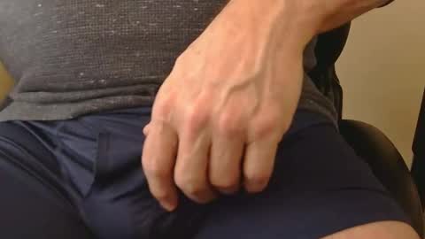 luke7711 online show from April 2026 05:13:02 PM