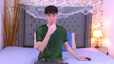 Snapshot of luke_carter chatting on October 2025 01:09:01 PM luke_carter online show from October 2025 01:09:01 PM