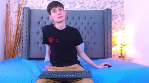 Snapshot of luke_carter chatting on November 2025 01:12:02 PM luke_carter online show from November 2025 01:12:02 PM