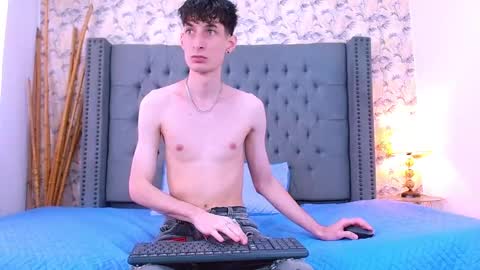 Snapshot of luke_carter chatting on November 2025 01:22:01 PM luke_carter online show from November 2025 01:22:01 PM